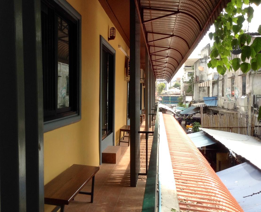 Bc Guesthouse Si Phraya Bangkok Exterior photo