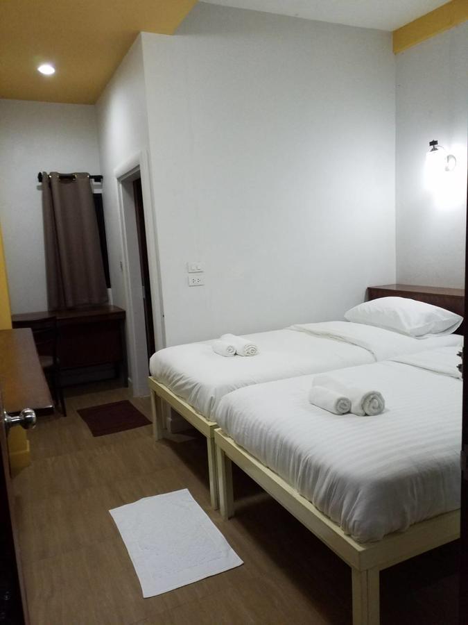 Bc Guesthouse Si Phraya Bangkok Exterior photo