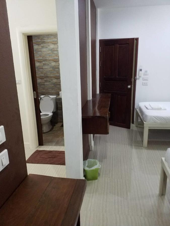Bc Guesthouse Si Phraya Bangkok Exterior photo