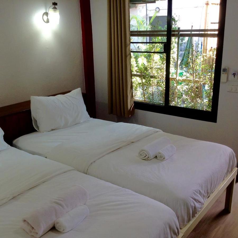 Bc Guesthouse Si Phraya Bangkok Exterior photo